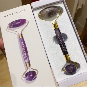 Herbivore Amethyst De-Puffing Face Roller